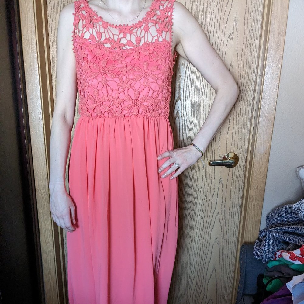 Open-back Maxi Dress - Picture 2 of 9